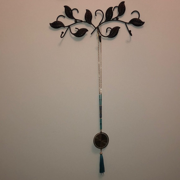 Necklace - Picture 2 of 3